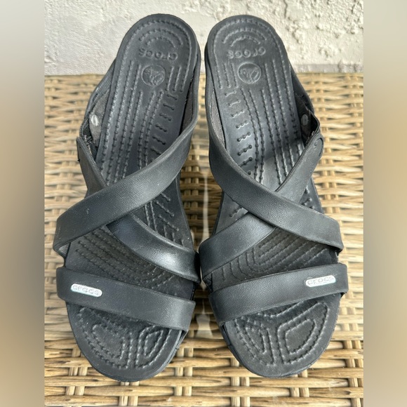 Crocs Sandals Heels Womens 8 Cyprus IV Black Chunky Slide Slip-On Shoes Comfort - Picture 2 of 8